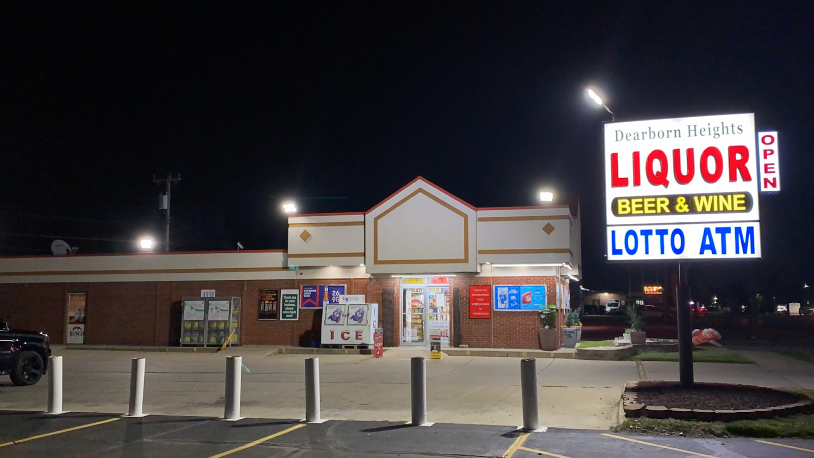 Dearborn Heights Liquor & Wine Shoppe — photo