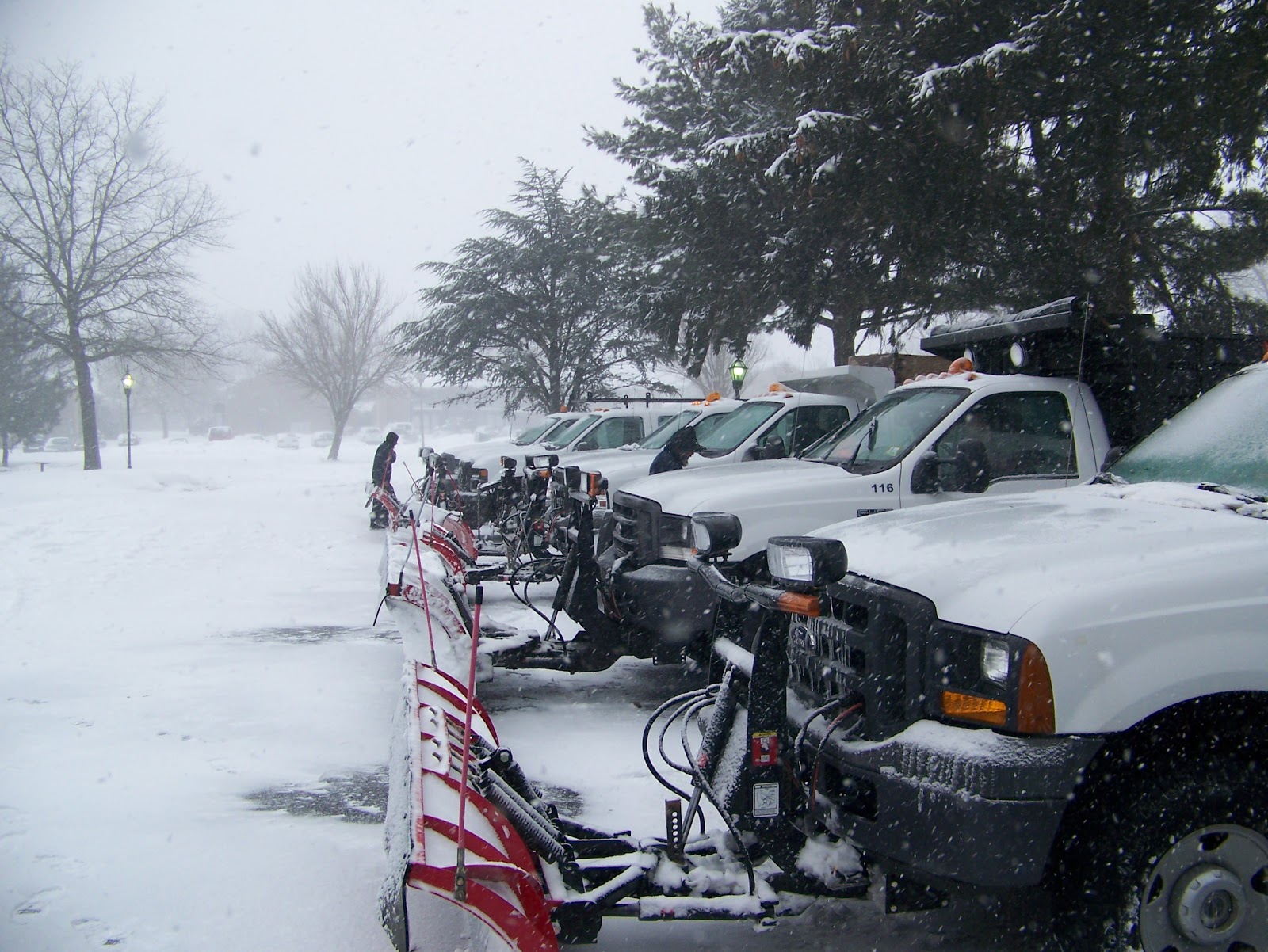 Edge Commercial Snow Removal in Dearborn Heights