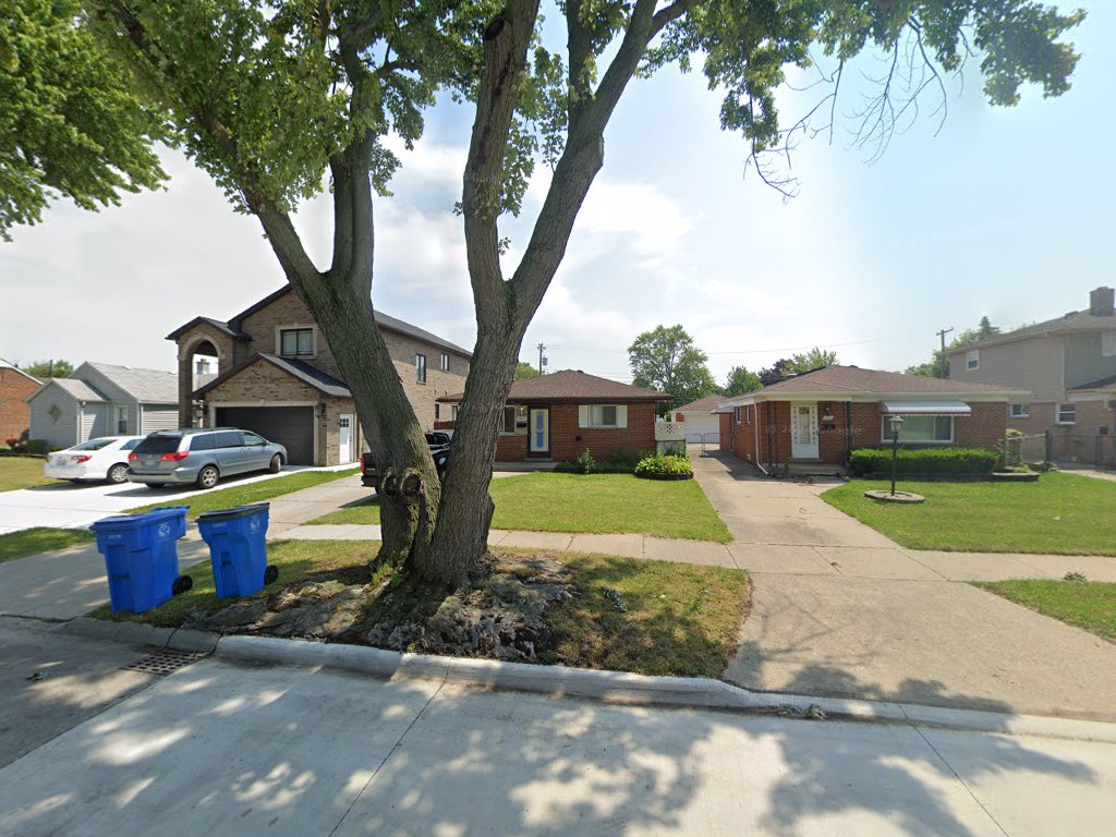 Idoumou Auto Sales LLC in Dearborn Heights