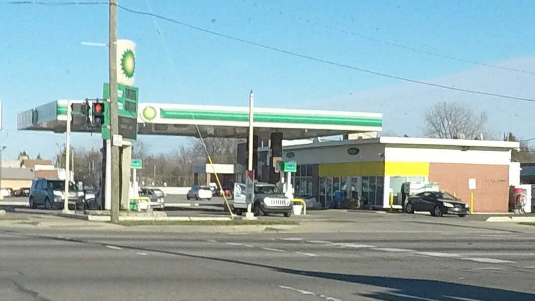 Warren and Inkster Bp — photo